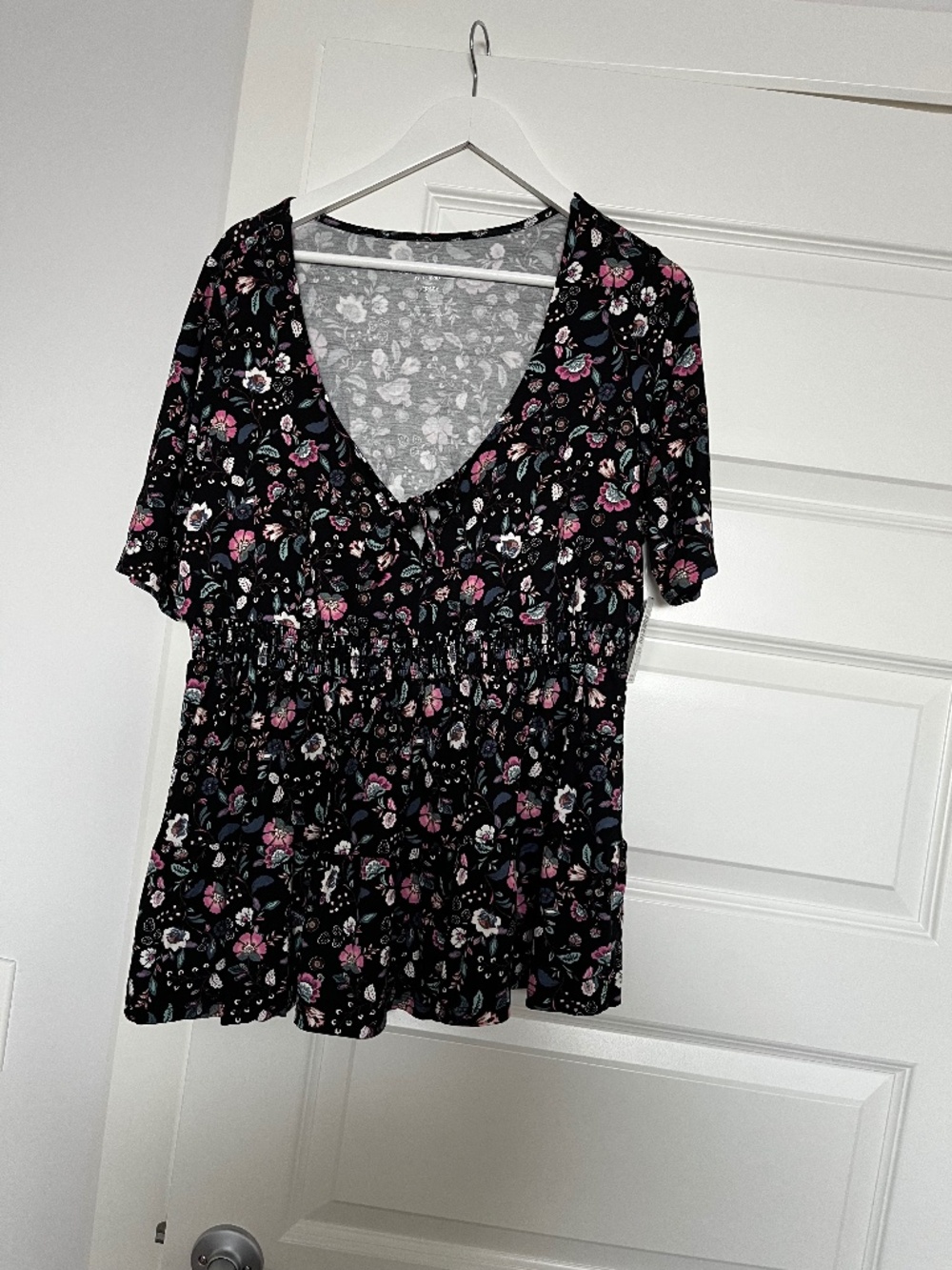 Torrid size 1 jersey floral top